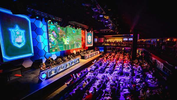 数据里程碑预告：FoFo即将达成LPL 400出场成就