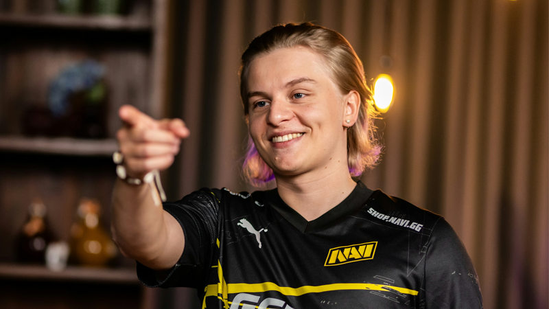 RNG惨遭两连败，粉丝矛头直指教练Mata