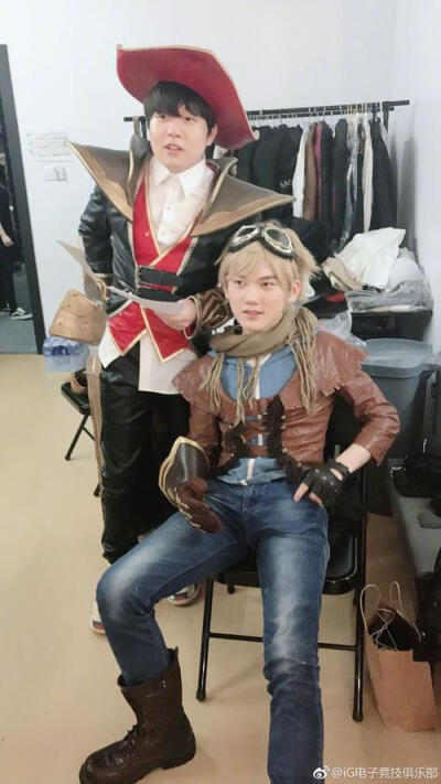 电竞比分杭州亚运会电子竞技项目国家集训队合影